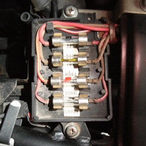22 XS400 2E fuse box as fitted when new