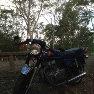 El Kasino - 1978 XS400
Just ridden to Mt Cootha. Did not get caught in the police radar trap set up at the Slaughter Falls end.