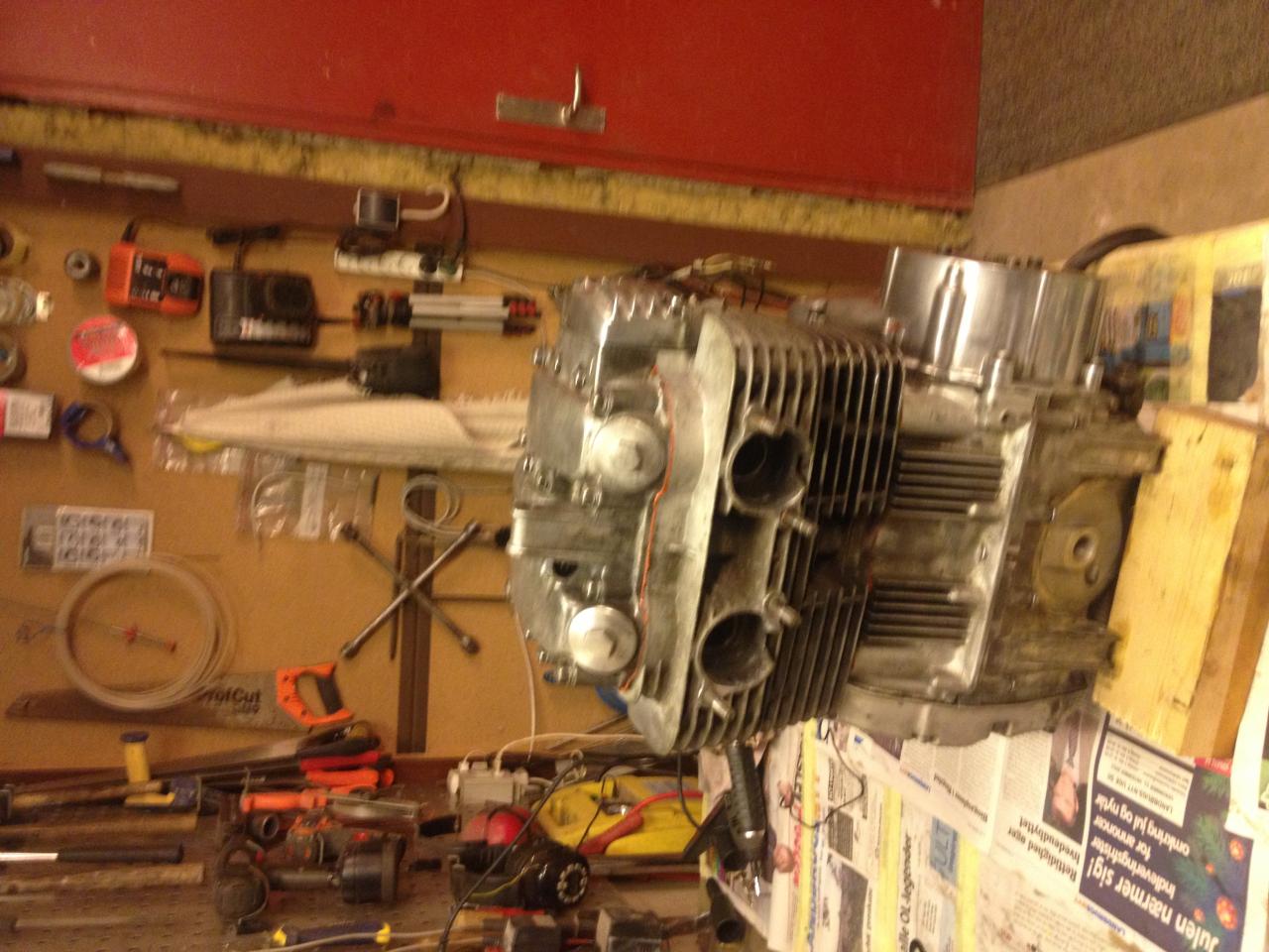 Wrong cam cover on :( 

Thanks Drewpy for telling me cylinderhead and camcover must have matching numbers.