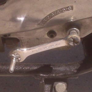 ghetto shifter - yes, its welded.