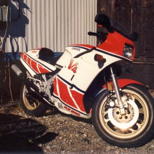 1985 Yamaha RZ500 V4 2stroke = 145 mph