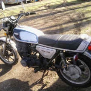 Cafe Project my bro and i invested in..a 77 XS750F..sat for about 5mo. while building our Honda Bobbers and sold her for a profit once we got her runn